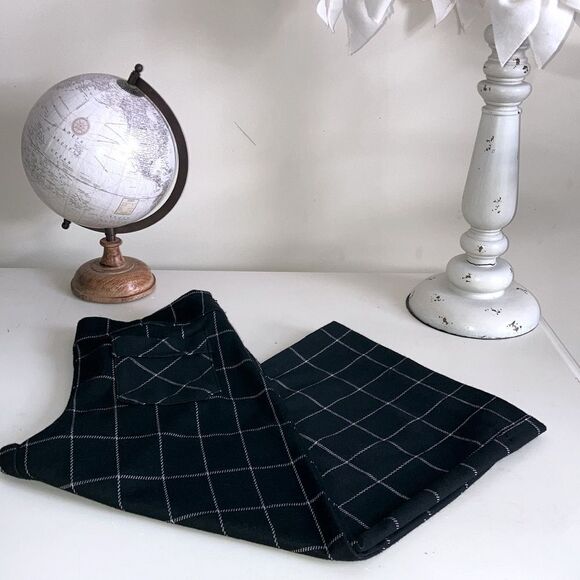 EVA FRANCO 4 Windowpane Plaid Stretch Capri Pants - Picture 1 of 11